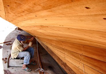 basic wooden boat building construction techniques used by home boat 